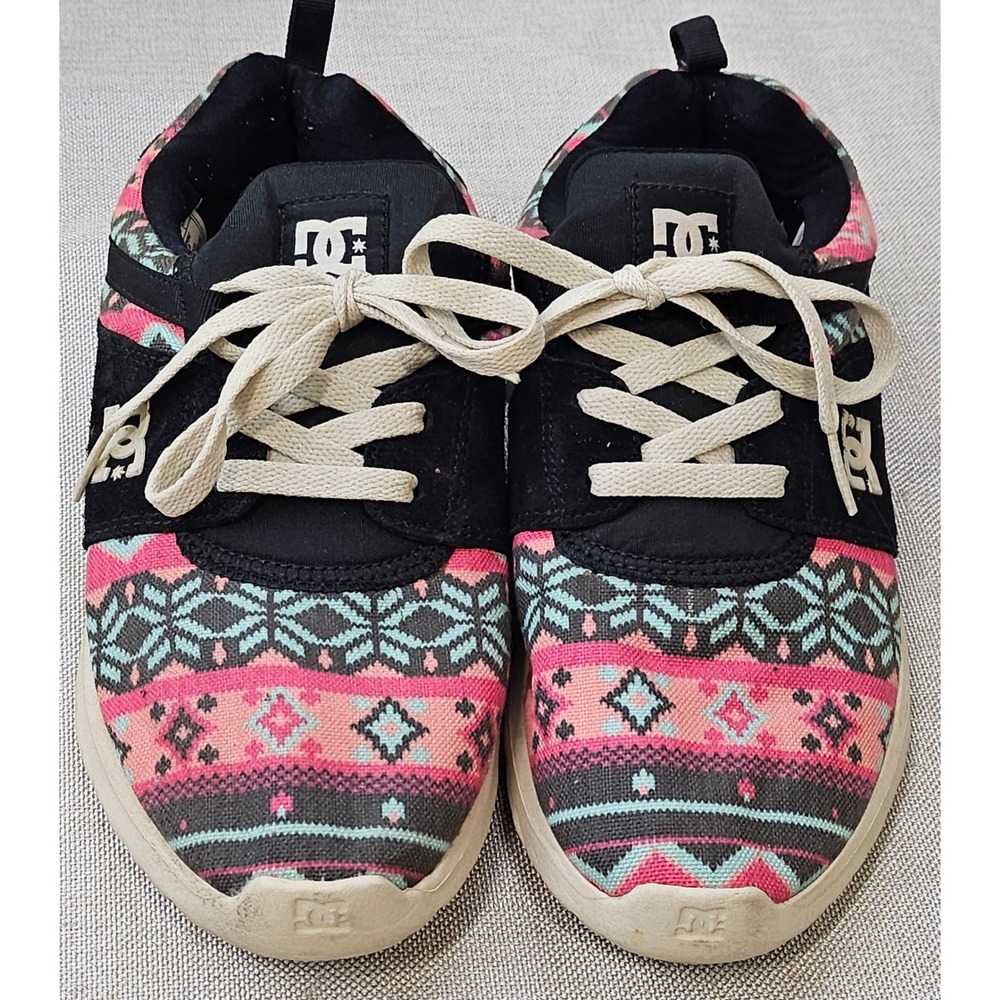 DC Shoes Heathrow SE Womens‎ 7 Black Pink Geometric UniLite Sneakers ADJS700022